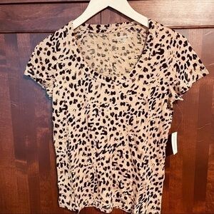 Banana Republic Animal Print Scooped Neck Slub T Shirt Item#ZX